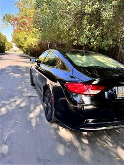 Chrysler 200